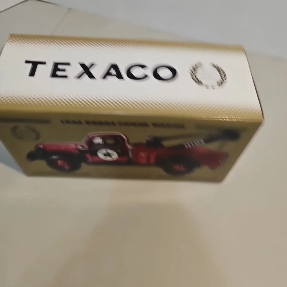 RC2 1946 Texaco Dodge Power Wagon Tow 23rd in Series COA Spec Red Chrome Edition